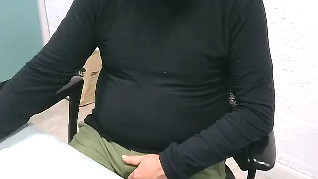 Snapshot of Bsxmaturo61 chatting on January 12, 3:17 pm Bsxmaturo61 online show from January 12, 3:17 pm