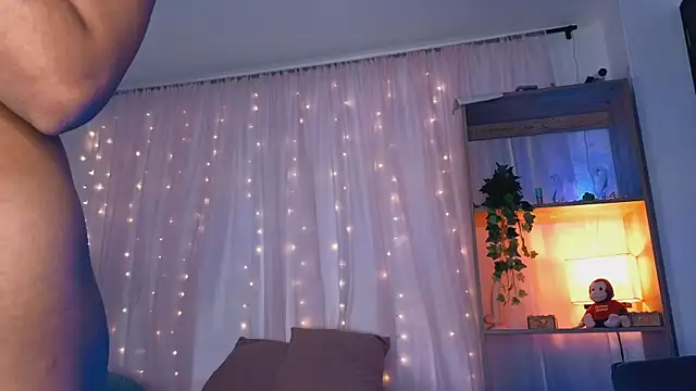 Snapshot of anitaglow chatting on October 15, 2:28 pm anitaglow online show from October 15, 2:28 pm