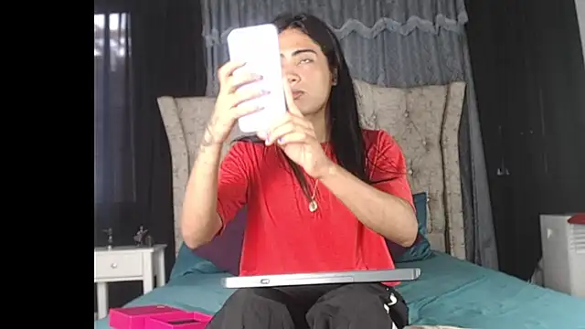 Snapshot of aleja_spearsx chatting on July 24, 12:03 pm aleja spearsx online show from July 24, 12:03 pm