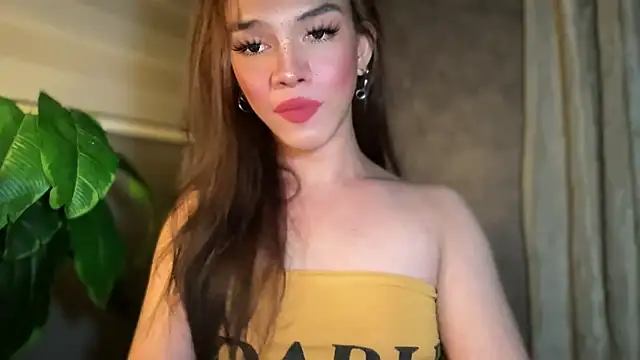 Snapshot of Misselliefayexxx chatting on November 15, 3:15 am Misselliefayexxx online show from November 15, 3:15 am