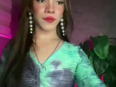 Snapshot of Misselliefayexxx chatting on March 4, 12:27 am Misselliefayexxx online show from March 4, 12:27 am