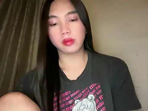 Snapshot of kat_mire chatting on July 9, 5:06 pm kat mire online show from July 9, 5:06 pm