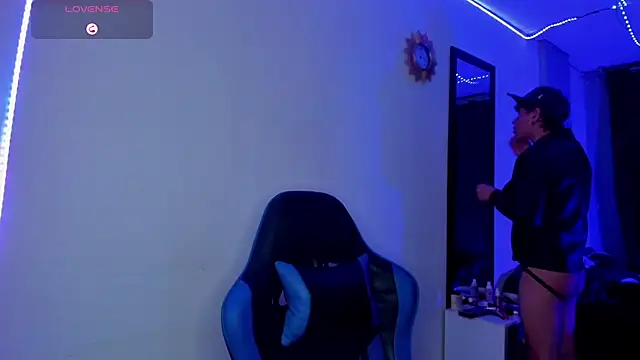 Jostin18 online show from November 7, 4:56 am