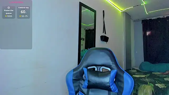 Jostin18 online show from December 15, 1:59 pm