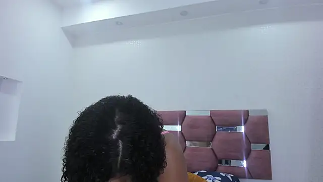 Snapshot of MiiaSmith__ chatting on November 20, 9:14 pm MiiaSmith online show from November 20, 9:14 pm