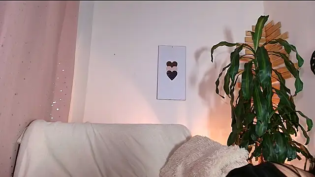 Snapshot of mitsuri_7777 chatting on December 4, 6:01 am mitsuri 7777 online show from December 4, 6:01 am