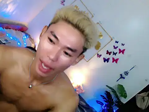Snapshot of naughty_rence chatting on May 6, 10:20 am naughty rence online show from May 6, 10:20 am