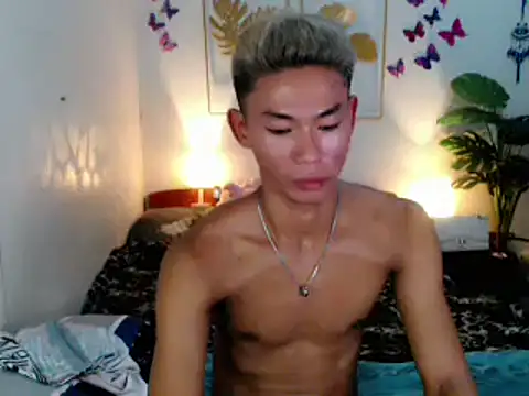 Snapshot of naughty_rence chatting on July 20, 2:19 pm naughty rence online show from July 20, 2:19 pm