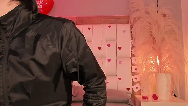 Daphne And Roger online show from February 20, 11:00 am