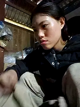 Snapshot of cincin_677 chatting on October 22, 2:23 am cincin 677 online show from October 22, 2:23 am