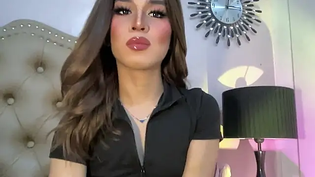 Snapshot of solana_imani chatting on October 27, 3:49 pm solana imani online show from October 27, 3:49 pm