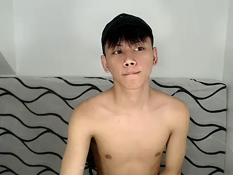 ynotyu online show from July 12, 7:49 pm