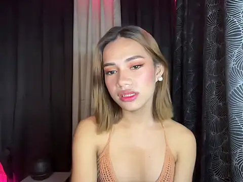 Lovelynikki03 online show from November 30, 6:23 pm