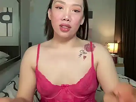 Snapshot of Hotseductivests chatting on January 15, 2:27 am Hotseductivests online show from January 15, 2:27 am