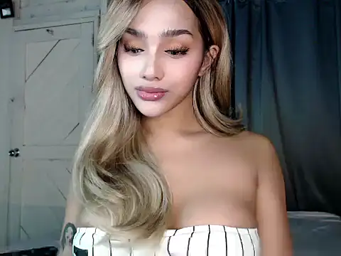 itsmekarinaaa online show from February 11, 4:23 pm