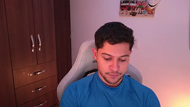 domsantiago  online show from November 30, 1:31 am