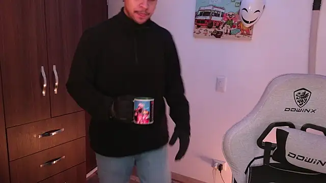 domsantiago  online show from December 14, 4:07 am