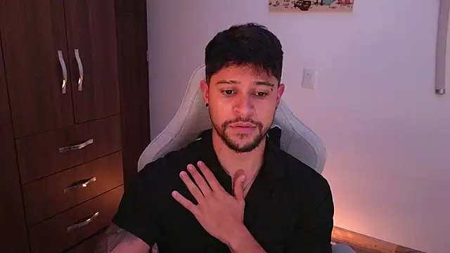 domsantiago  online show from February 9, 3:21 am