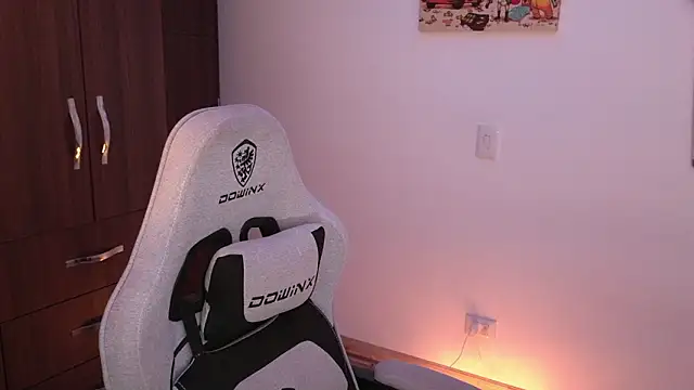 domsantiago  online show from February 25, 3:16 am