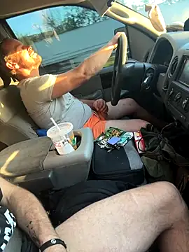 Snapshot of Bar_110221 chatting on October 23, 10:19 pm Bar 110221 online show from October 23, 10:19 pm