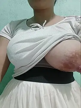 Snapshot of Shiny_Babe chatting on July 26, 7:04 am Shiny Babe online show from July 26, 7:04 am