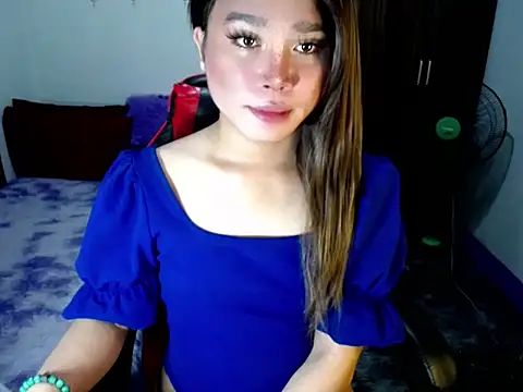 Urassiansweetcummer online show from November 11, 2:00 am