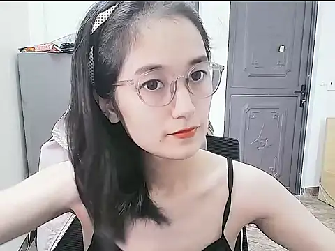 Shulee21 online show from October 11, 3:50 am