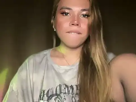 Snapshot of goddessofalltime chatting on January 6, 5:16 pm goddessofalltime online show from January 6, 5:16 pm