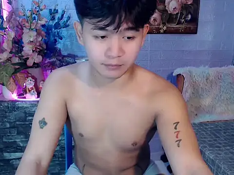 Snapshot of Albertx_Destroyer69 chatting on June 22, 3:47 am Albertx Destroyer69 online show from June 22, 3:47 am