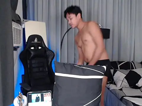 alexsuckable01 online show from July 15, 9:42 pm