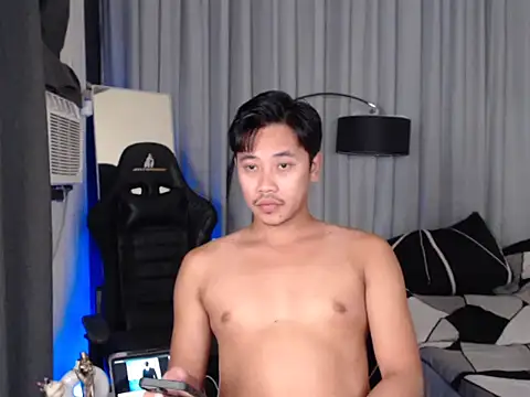 alexsuckable01 online show from July 18, 11:30 pm