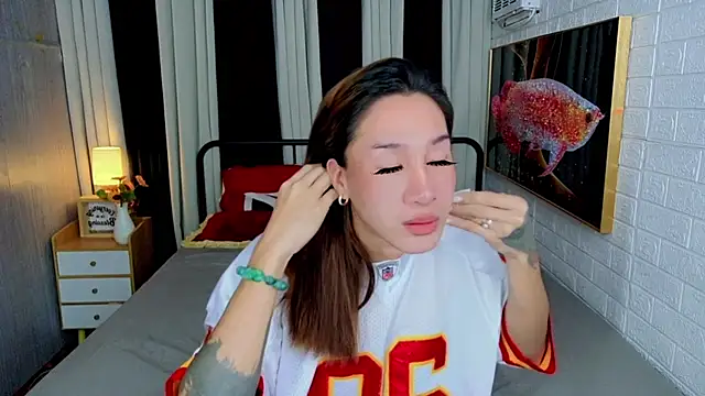 TRANSGODDESSA online show from November 6, 1:28 am