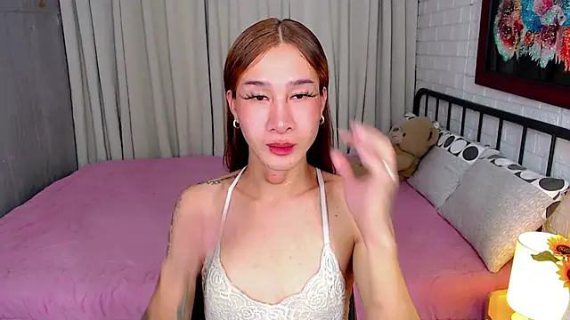 TRANSGODDESSA online show from November 17, 3:40 pm