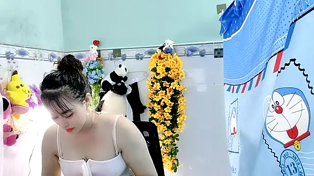 Snapshot of emgaixinhngoan chatting on September 9, 2:27 pm emgaixinhngoan online show from September 9, 2:27 pm