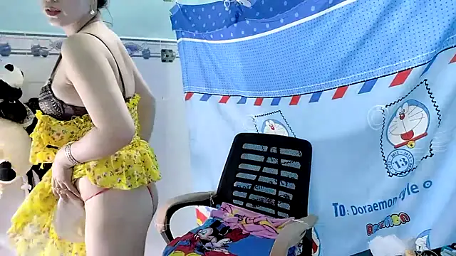 Snapshot of emgaixinhngoan chatting on September 11, 3:50 am emgaixinhngoan online show from September 11, 3:50 am