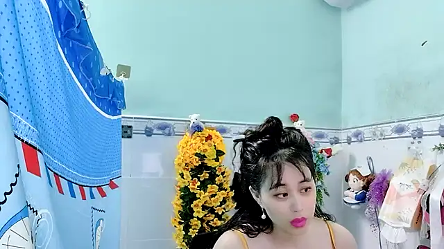 Snapshot of emgaixinhngoan chatting on October 3, 4:15 pm emgaixinhngoan online show from October 3, 4:15 pm