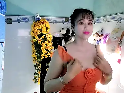 Snapshot of emgaixinhngoan chatting on October 5, 4:33 am emgaixinhngoan online show from October 5, 4:33 am