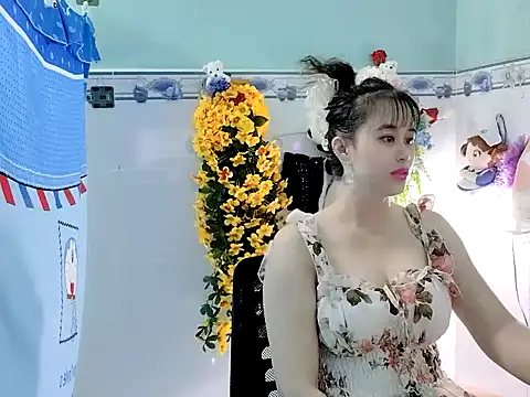 Snapshot of emgaixinhngoan chatting on October 8, 11:57 pm emgaixinhngoan online show from October 8, 11:57 pm