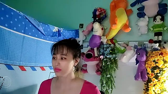 Snapshot of emgaixinhngoan chatting on November 5, 5:35 pm emgaixinhngoan online show from November 5, 5:35 pm