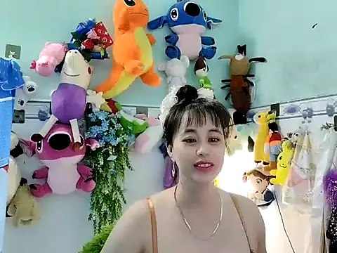 Snapshot of emgaixinhngoan chatting on November 25, 2:00 am emgaixinhngoan online show from November 25, 2:00 am