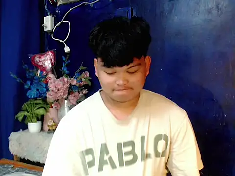 Reynelcock online show from January 12, 4:23 pm