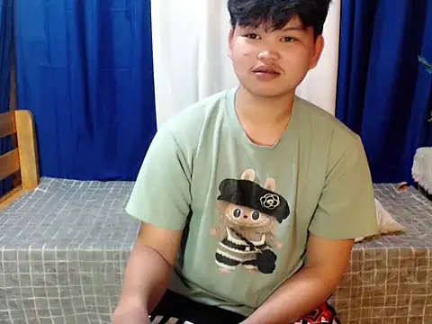 Reynelcock online show from February 6, 4:54 pm