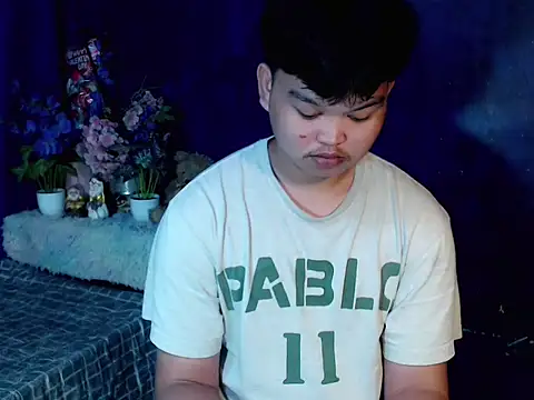 Reynelcock online show from February 19, 3:35 am