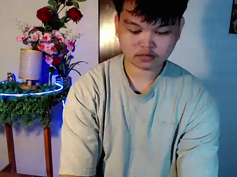 Snapshot of Reynelcock chatting on June 7, 3:54 am Reynelcock online show from June 7, 3:54 am
