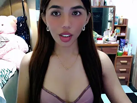 Snapshot of urswtasian_chesca chatting on November 17, 1:39 pm urswtasian chesca online show from November 17, 1:39 pm