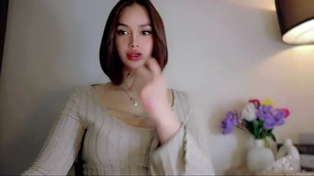 Snapshot of anna_lala7 chatting on June 23, 7:23 pm anna lala7 online show from June 23, 7:23 pm