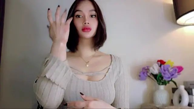 Snapshot of anna_lala7 chatting on July 9, 12:48 am anna lala7 online show from July 9, 12:48 am