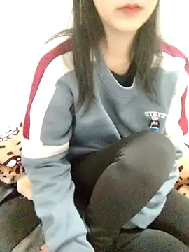 Snapshot of Kembong01 chatting on December 18, 5:52 pm Kembong01 online show from December 18, 5:52 pm