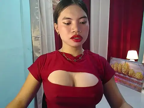 Snapshot of lover_girl143 chatting on February 9, 5:06 pm lover girl143 online show from February 9, 5:06 pm