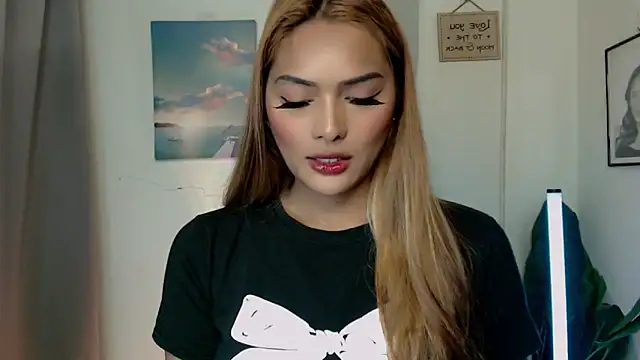 Snapshot of Wena_Larson88 chatting on September 18, 9:11 am Wena Larson88 online show from September 18, 9:11 am